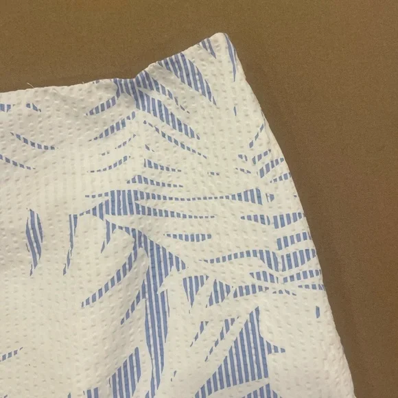 Talbots Tropical White and Blue Leaf Print Skirt 100% Cotton Seersucker Size 12 - Picture 3 of 9